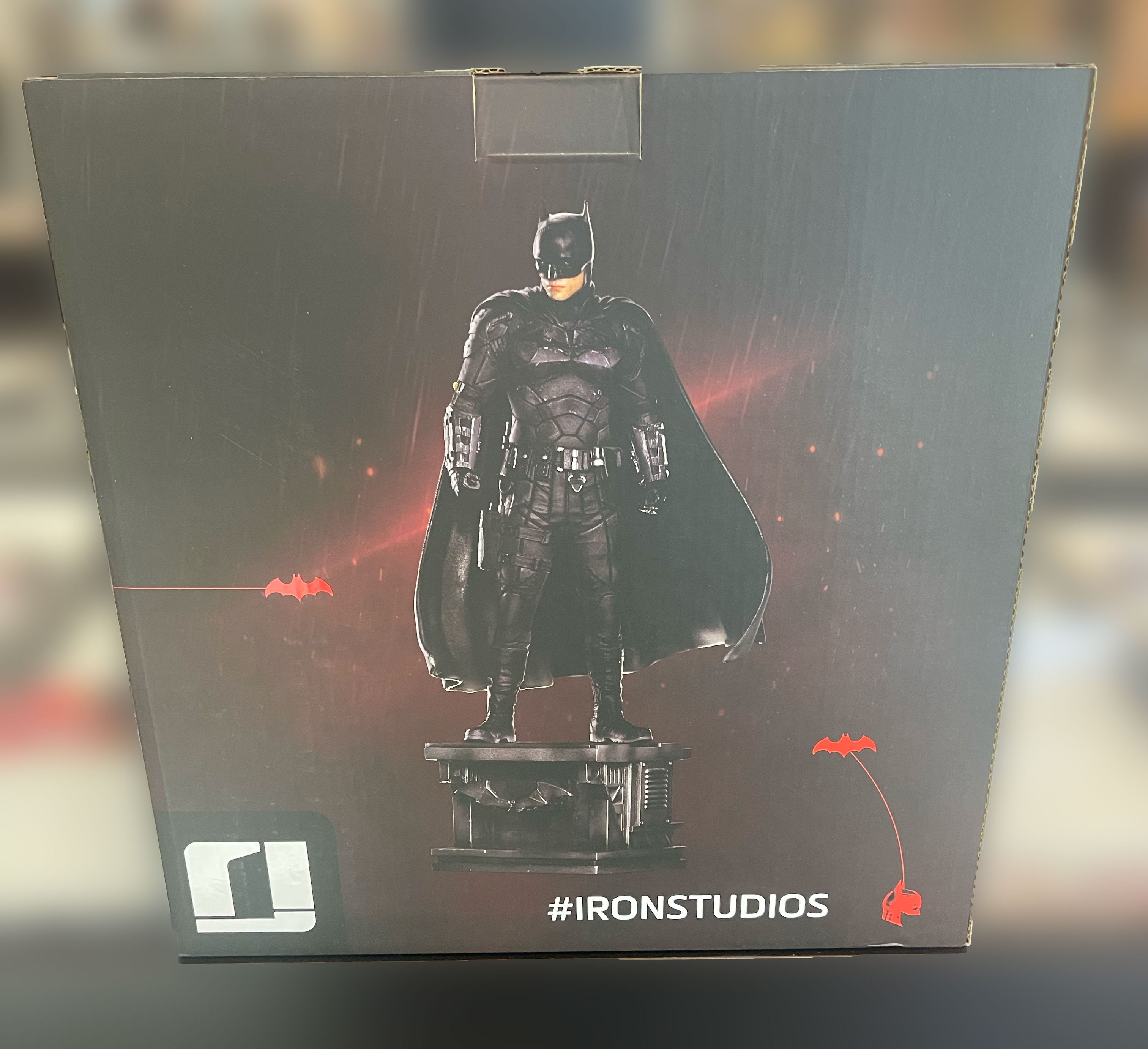 DC The Batman 1/10 Iron Studios Statue – Torpedo Comics